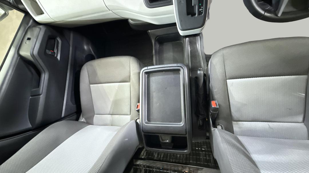 2025 Toyota Hiace Lwb (4 Door Option), Automatic, 11167 km, Center Console