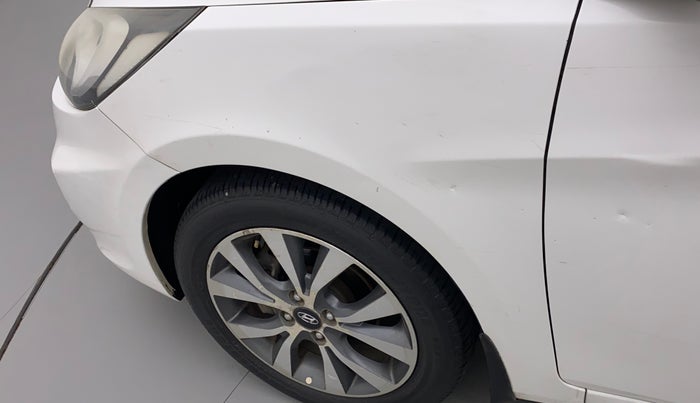 2013 Hyundai Verna FLUIDIC 1.6 CRDI SX, Diesel, Manual, 1,02,258 km, Left fender - Slightly dented