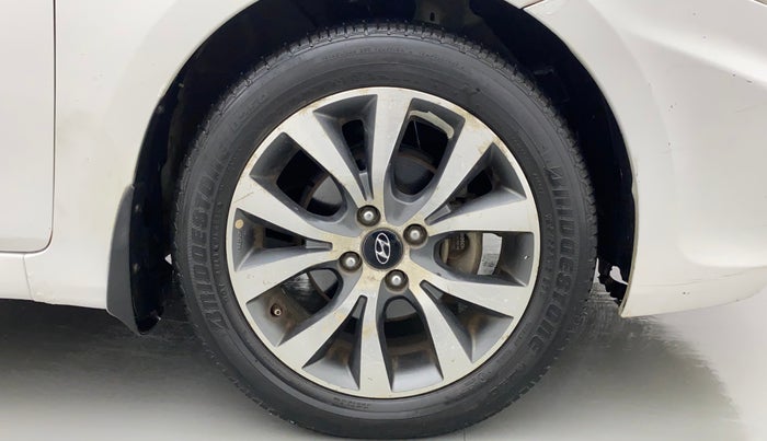2013 Hyundai Verna FLUIDIC 1.6 CRDI SX, Diesel, Manual, 1,02,258 km, Right Front Wheel