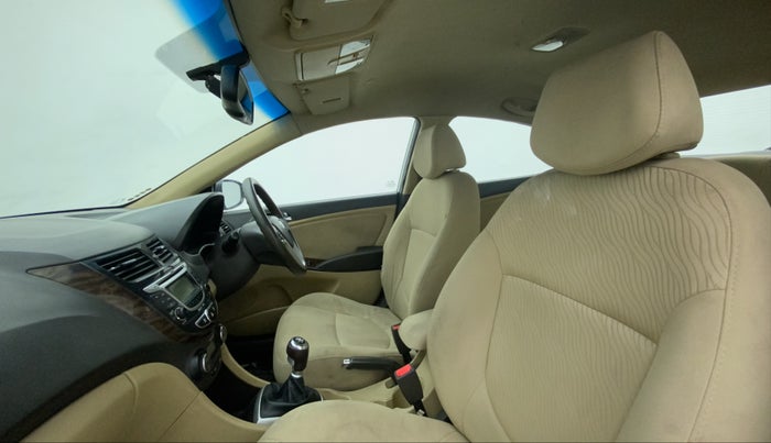 2013 Hyundai Verna FLUIDIC 1.6 CRDI SX, Diesel, Manual, 1,02,258 km, Right Side Front Door Cabin