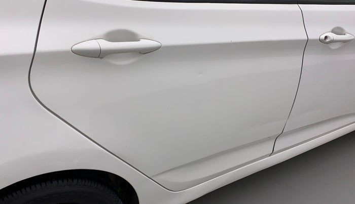 2013 Hyundai Verna FLUIDIC 1.6 CRDI SX, Diesel, Manual, 1,02,258 km, Right rear door - Minor scratches