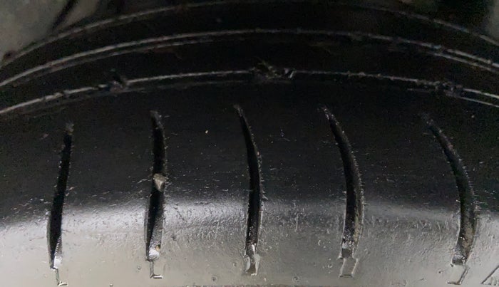 2017 Ford Figo Aspire 1.5 TITANIUM DIESEL, Diesel, Manual, 1,41,029 km, Left Rear Tyre Tread