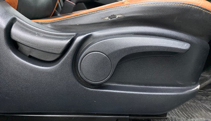 2018 Hyundai Creta 1.6 SX CRDI, Diesel, Manual, 73,242 km, Driver Side Adjustment Panel