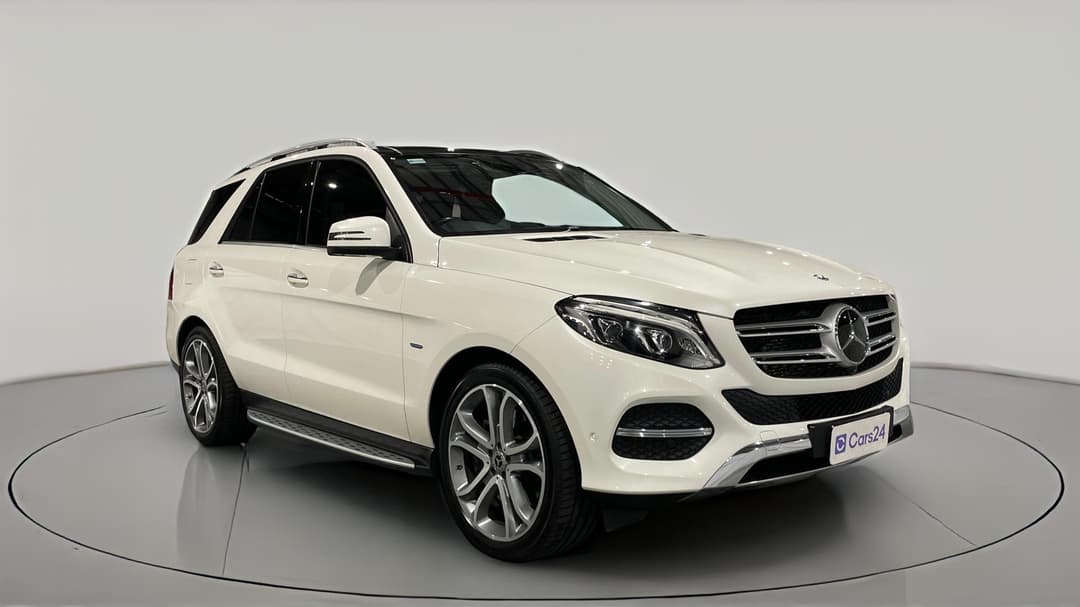 2017 Mercedes-benz GLE 500 E (hybrid), Automatic, 93549 km, Right Front Diagonal (45- Degree) View
