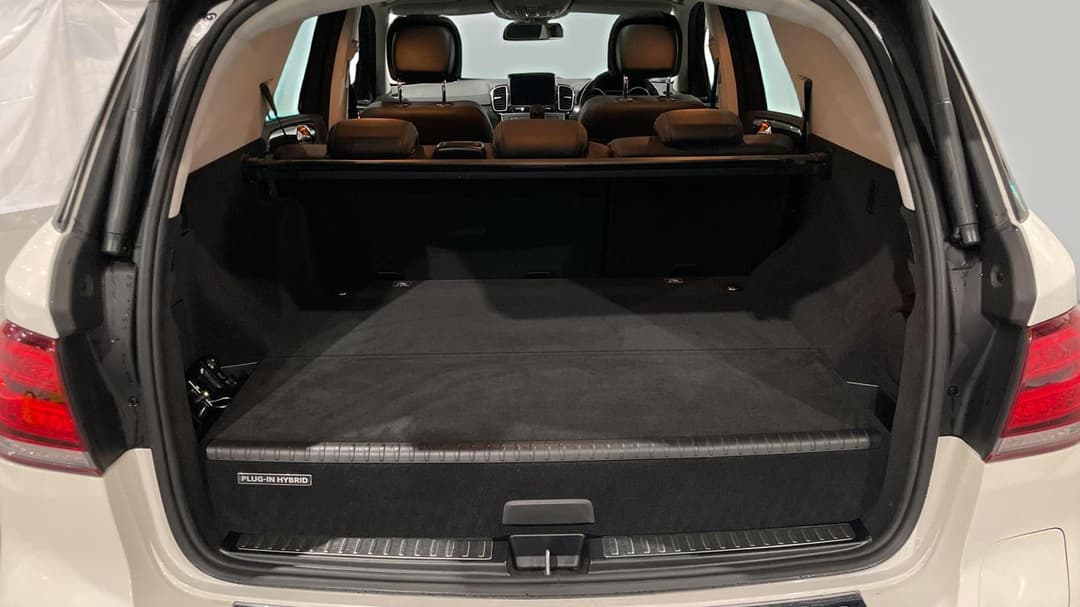 2017 Mercedes-benz GLE 500 E (hybrid), Automatic, 93549 km, Boot Inside View