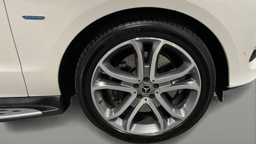 2017 Mercedes-benz GLE 500 E (hybrid), Automatic, 93549 km, Right Front Wheel