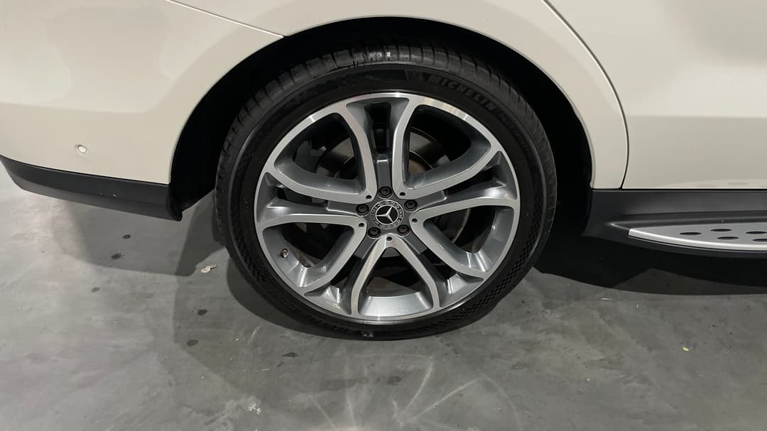 2017 Mercedes-benz GLE 500 E (hybrid), Automatic, 93549 km, Right Rear Wheel