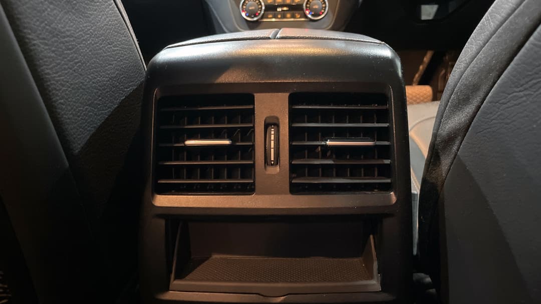 2017 Mercedes-benz GLE 500 E (hybrid), Automatic, 93549 km, Rear A/C Vent
