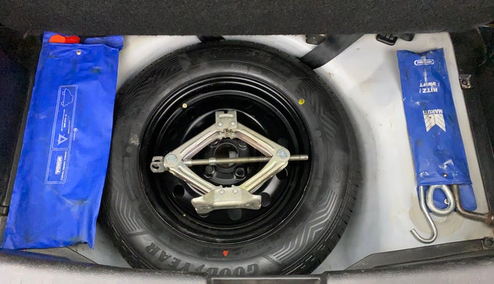 2014 Maruti Swift VDI, Diesel, Manual, 77,227 km, Spare Tyre
