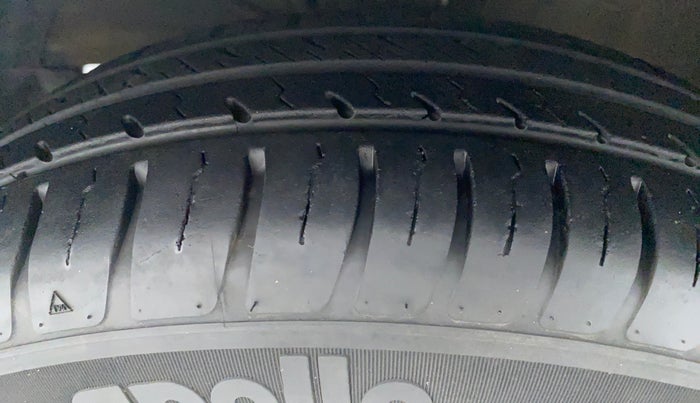 2018 Maruti Dzire VXI, Petrol, Manual, Left Front Tyre Tread