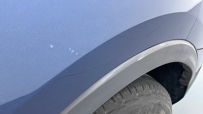Lincoln Mkx-Quarter Panel LHS Scratch