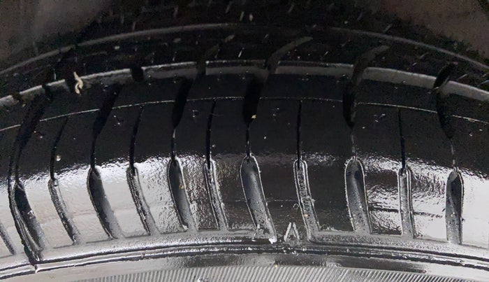 2011 Hyundai i20 SPORTZ 1.2 O, Petrol, Manual, 56,373 km, Left Rear Tyre Tread