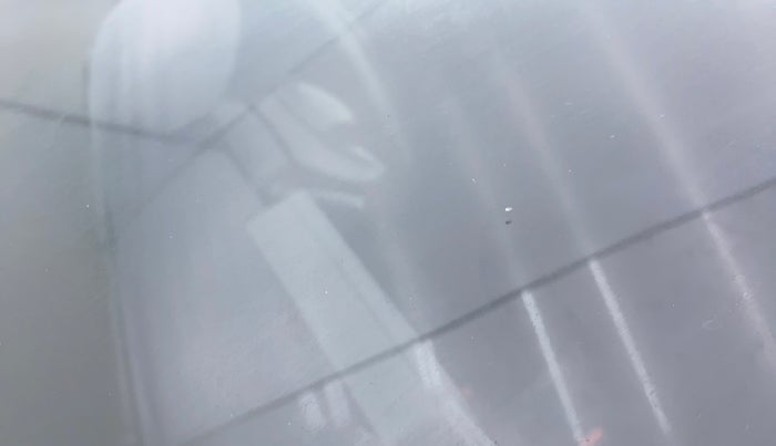 2018 Maruti IGNIS SIGMA 1.2, Petrol, Manual, 35,874 km, Front windshield - Minor spot on windshield