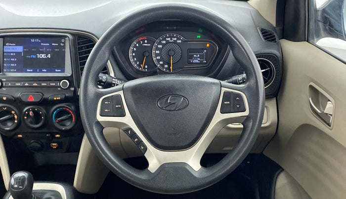 2018 Hyundai NEW SANTRO ASTA 1.1 MT, Petrol, Manual, 41,352 km, Steering Wheel Close Up
