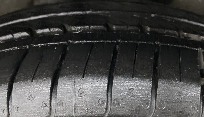 2015 Honda Jazz 1.5 V I DTEC, Diesel, Manual, 98,051 km, Right Rear Tyre Tread