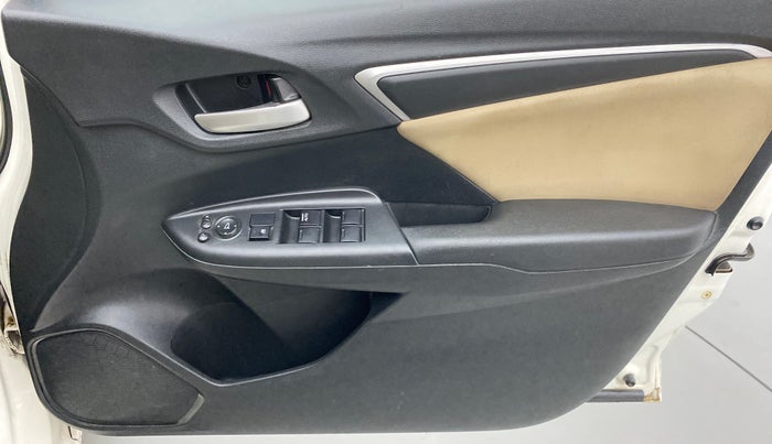2015 Honda Jazz 1.5 V I DTEC, Diesel, Manual, 98,051 km, Driver Side Door Panels Control