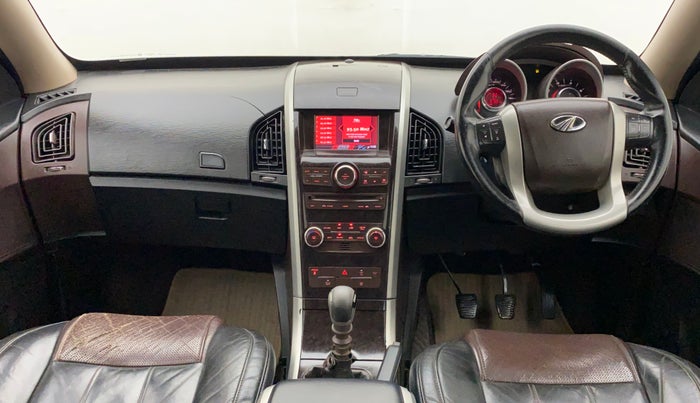 2015 Mahindra XUV500 W8, Diesel, Manual, 97,661 km, Dashboard