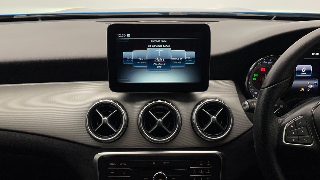 2016 Mercedes-benz GLA 180, Automatic, 99644 km, Infotainment System