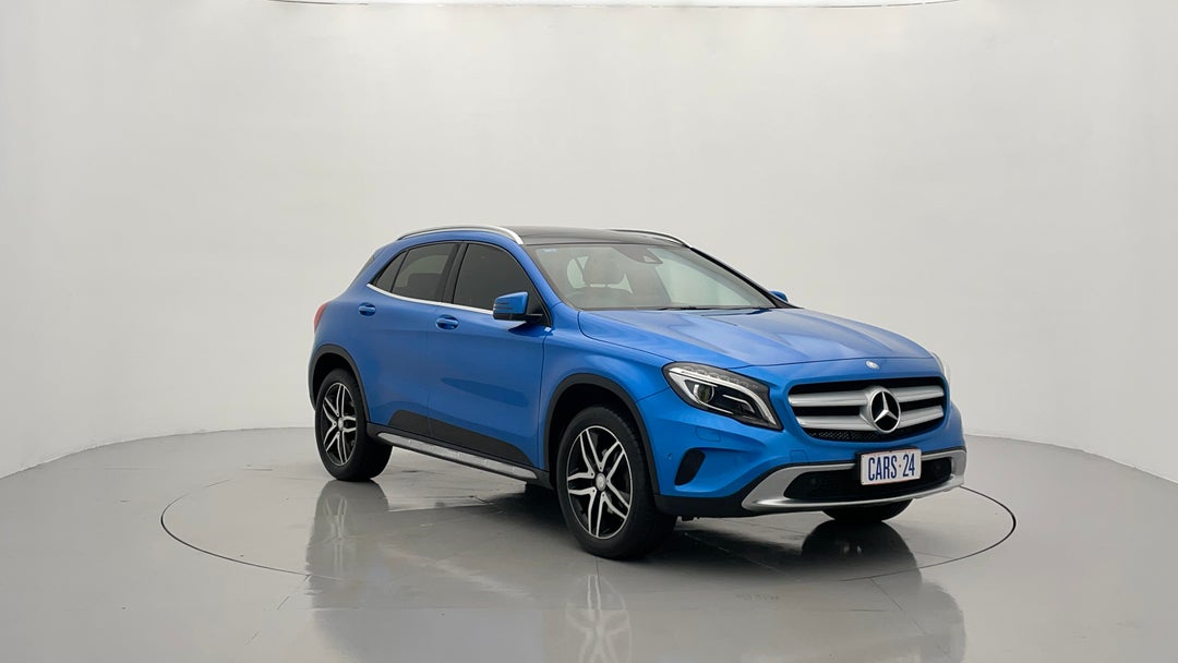 2016 Mercedes-benz GLA 180, Automatic, 99644 km, Right Front Diagonal (45- Degree) View