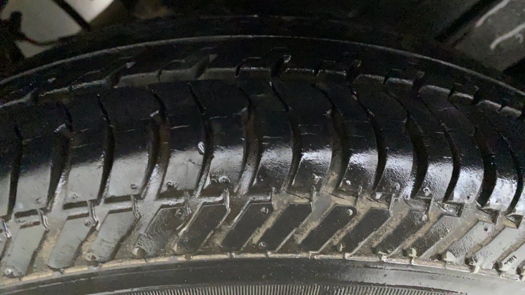 Right Rear Tyre Tread