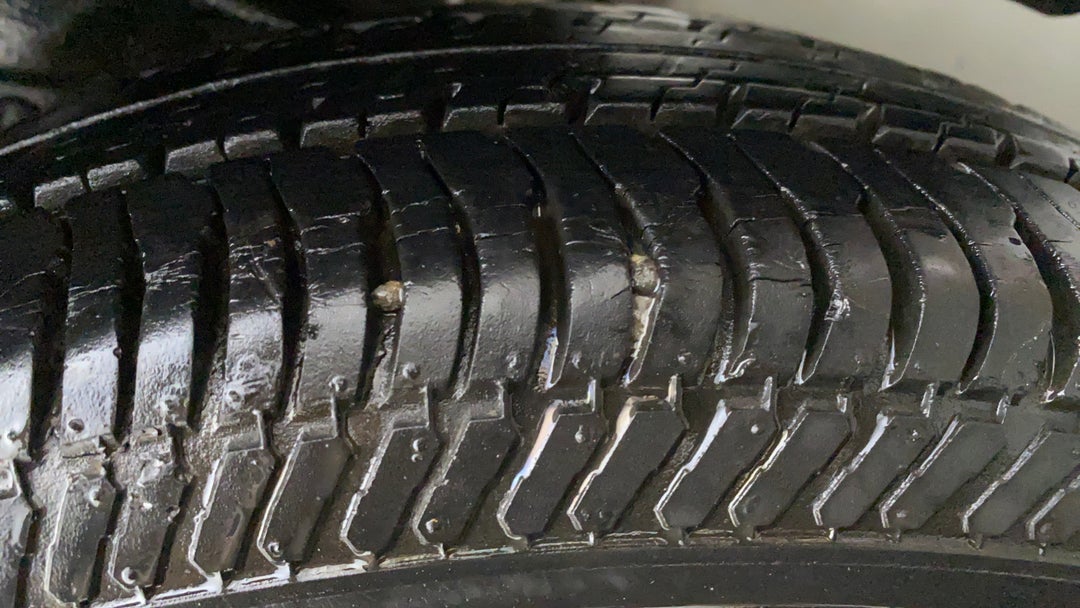 Left Rear Tyre Tread