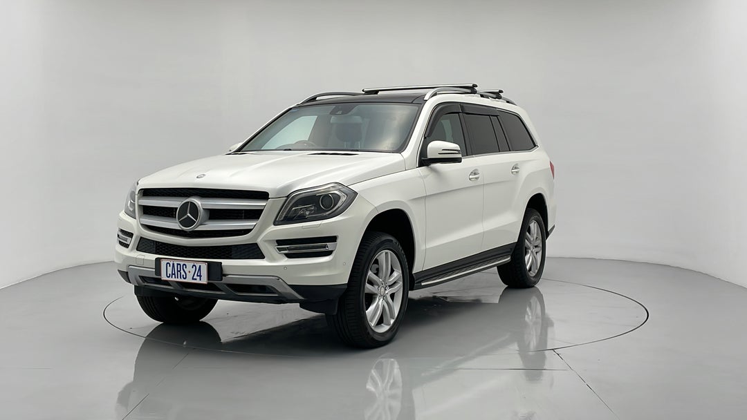 Left Front Diagonal (45- Degree) View