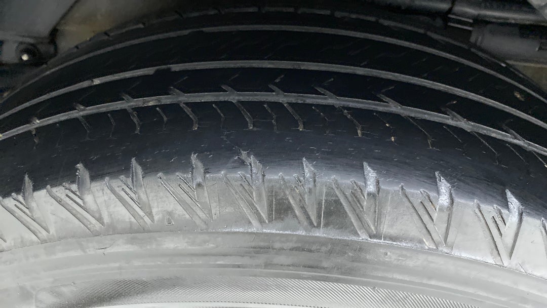 Left Rear Tyre Tread