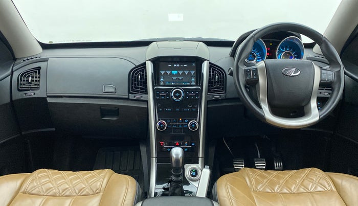 2019 Mahindra XUV500 W11 (O), Diesel, Manual, 29,847 km, Dashboard