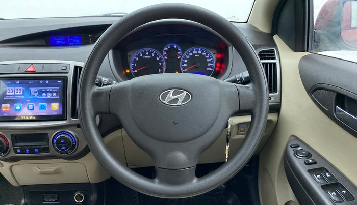 2014 Hyundai i20 MAGNA O 1.2, Petrol, Manual, 30,738 km, Steering Wheel