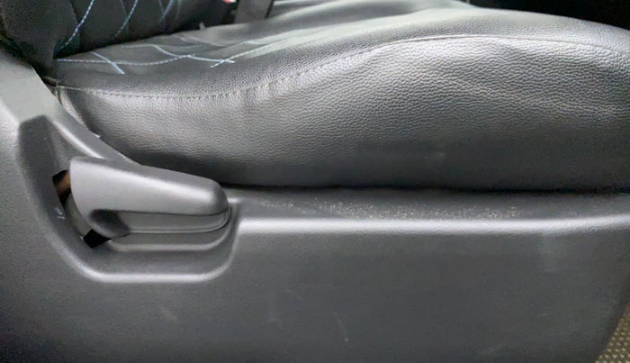 2014 Maruti Wagon R Stingray VXI, Petrol, Manual, 38,677 km, Driver Side Adjustment Panel