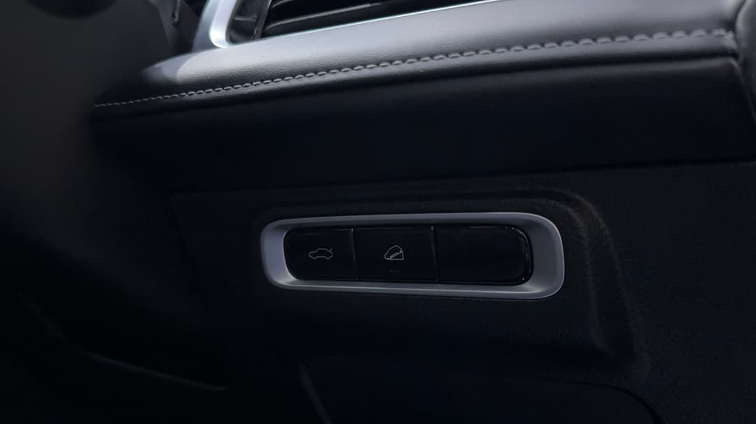 2025 Chery Tiggo 8 Pro Max Ultimate AWD, Automatic, 8699 km, Utility Switches/Buttons