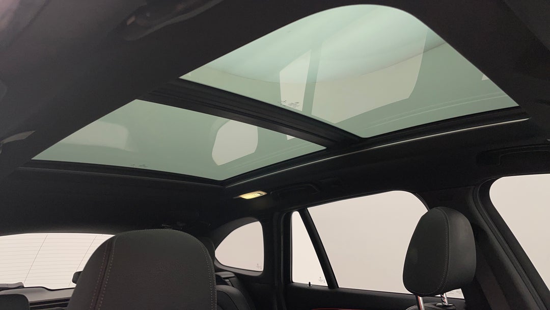 Interior Sunroof/Moonroof