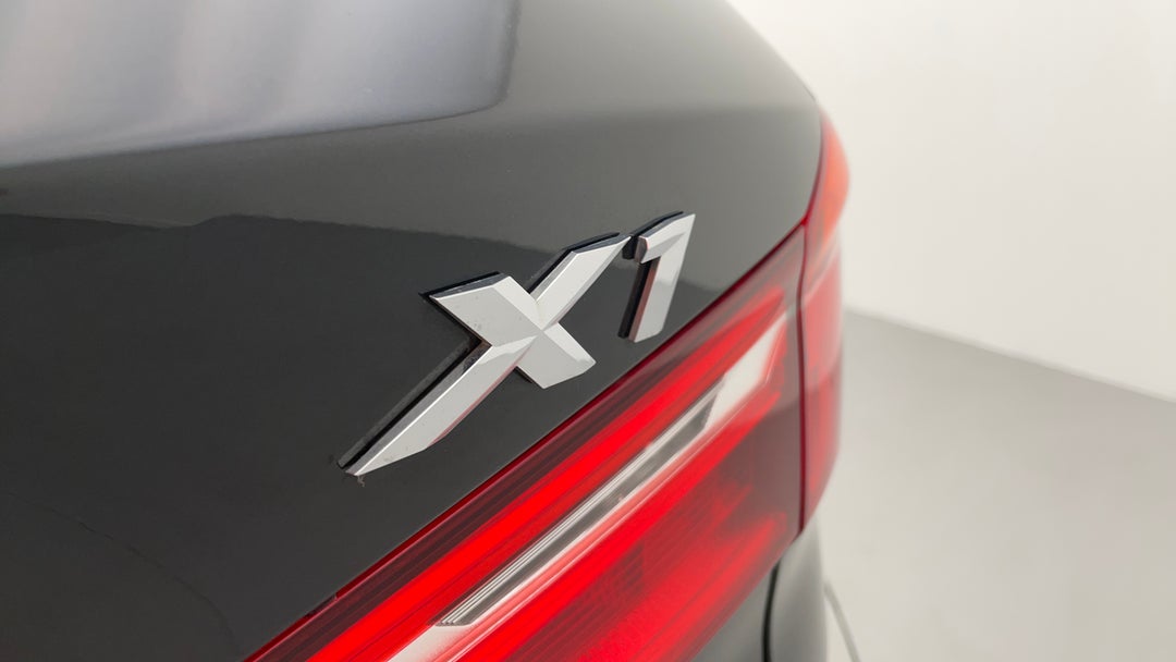 Badge (Boot Right Side)