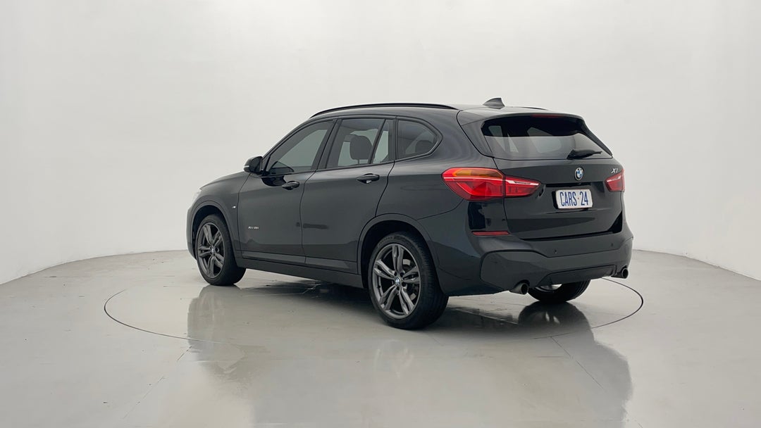 Left Back Diagonal (45- Degree) View