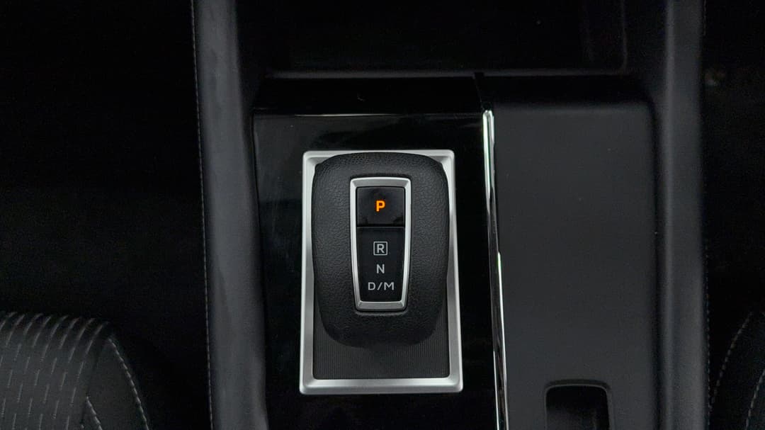 2024 Mitsubishi Outlander Es 7 Seat (2WD), Automatic, 55158 km, Gear Lever 