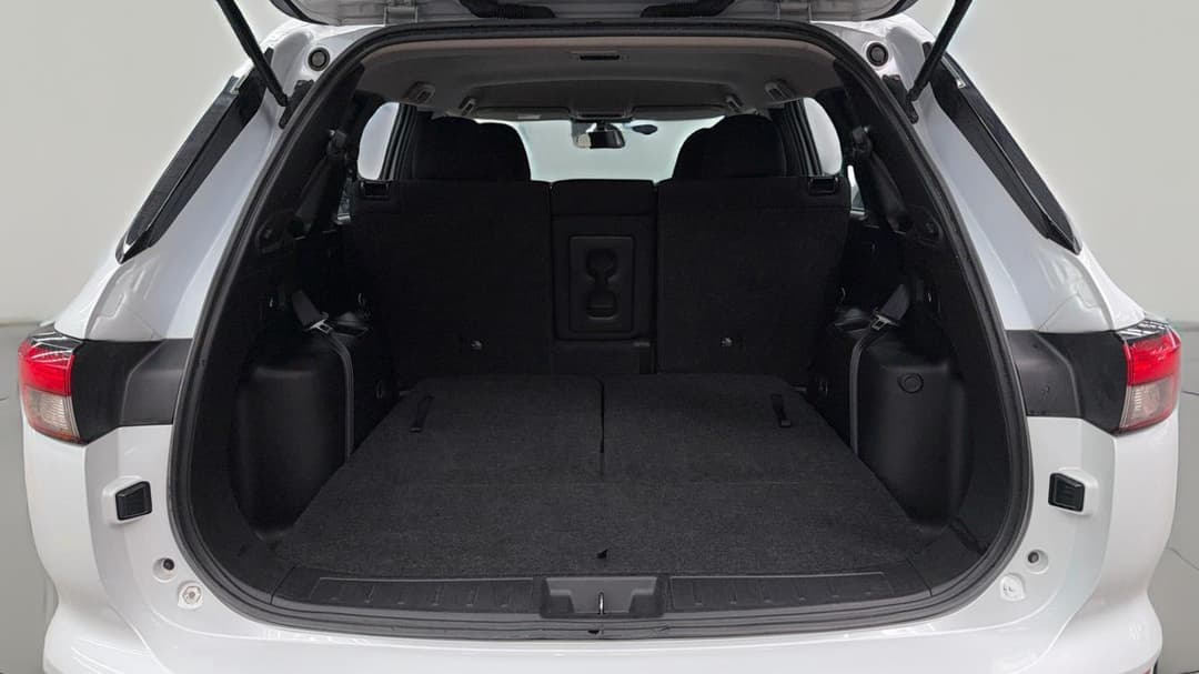 2024 Mitsubishi Outlander Es 7 Seat (2WD), Automatic, 55158 km, Boot Inside View