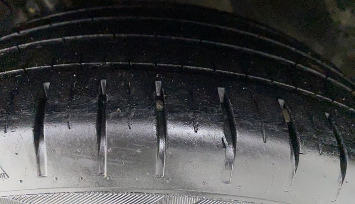 2016 Maruti Baleno ZETA 1.2 K12, Petrol, Manual, 35,406 km, Left Front Tyre Tread
