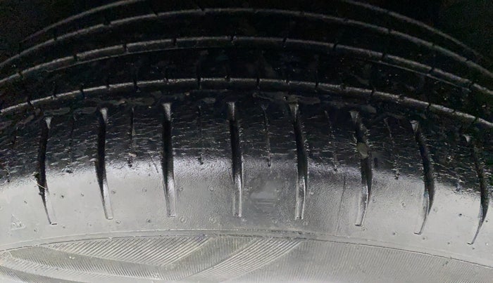 2016 Maruti Baleno ZETA 1.2 K12, Petrol, Manual, 35,406 km, Left Rear Tyre Tread