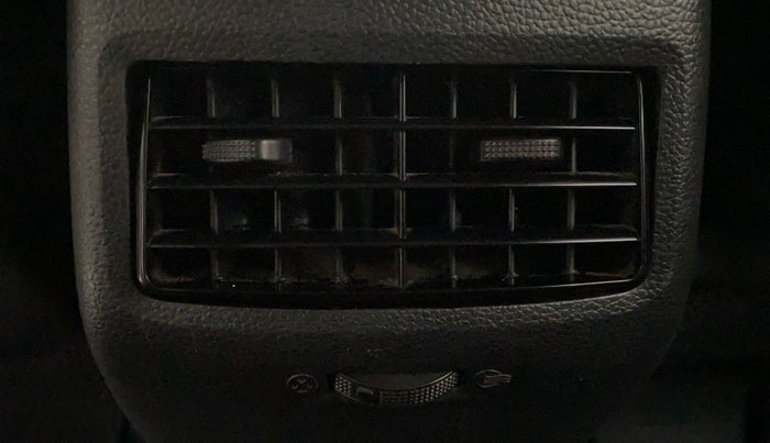 2017 Hyundai Elite i20 SPORTZ 1.2, Petrol, Manual, 97,198 km, Rear AC vent