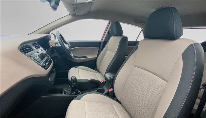2017 Hyundai Elite i20 SPORTZ 1.2, Petrol, Manual, 97,198 km, Right Side Front Door Cabin View