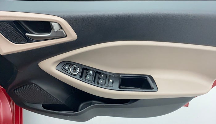 2017 Hyundai Elite i20 SPORTZ 1.2, Petrol, Manual, 97,198 km, Driver Side Door Panels Controls