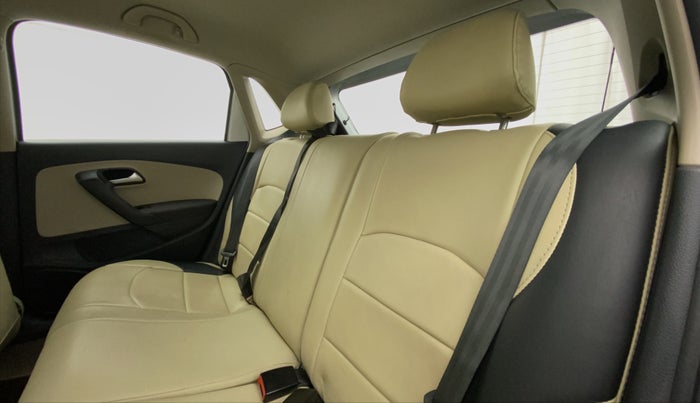 2012 Volkswagen Polo HIGHLINE 1.6L, Petrol, Manual, 56,870 km, Right Side Rear Door Cabin