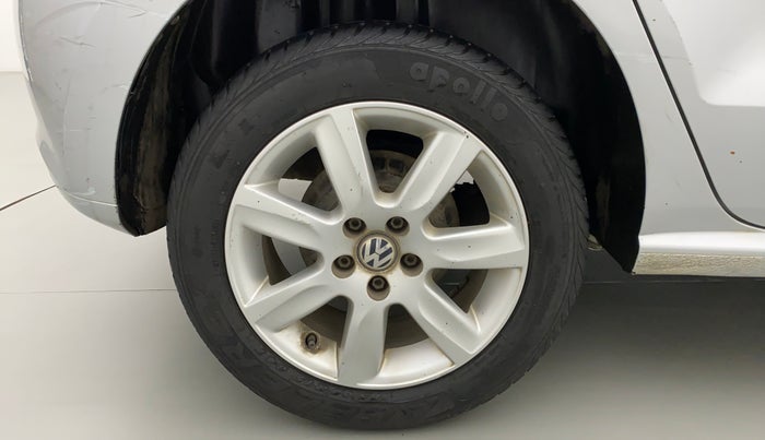 2012 Volkswagen Polo HIGHLINE 1.6L, Petrol, Manual, 56,870 km, Right Rear Wheel