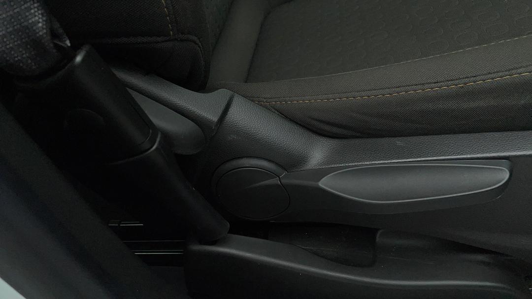 2019 Holden Trax Ls, Automatic, 33639 km, Drivers Side Adjustment Panel