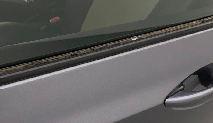 2017 Hyundai Grand i10 SPORTZ (O) 1.2 KAPPA VTVT, Petrol, Manual, 33,407 km, Front passenger door - Weather strip has minor damage