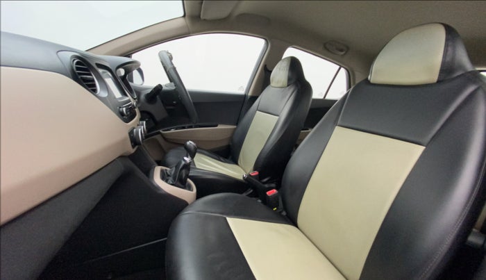 2017 Hyundai Grand i10 SPORTZ (O) 1.2 KAPPA VTVT, Petrol, Manual, 33,407 km, Right Side Front Door Cabin