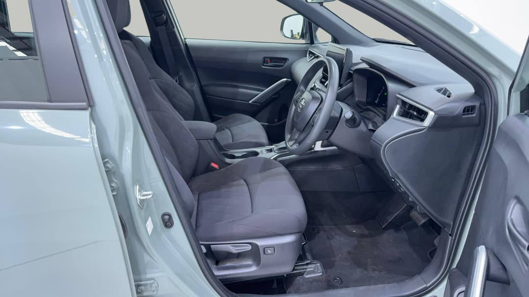 2023 Toyota Corolla Cross Gx 2WD, Automatic, 23401 km, Right Side Front Door Cabin View