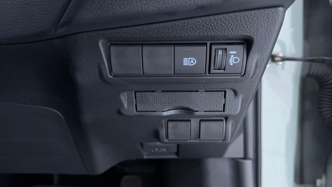 2023 Toyota Corolla Cross Gx 2WD, Automatic, 23401 km, Utility Switches/Buttons