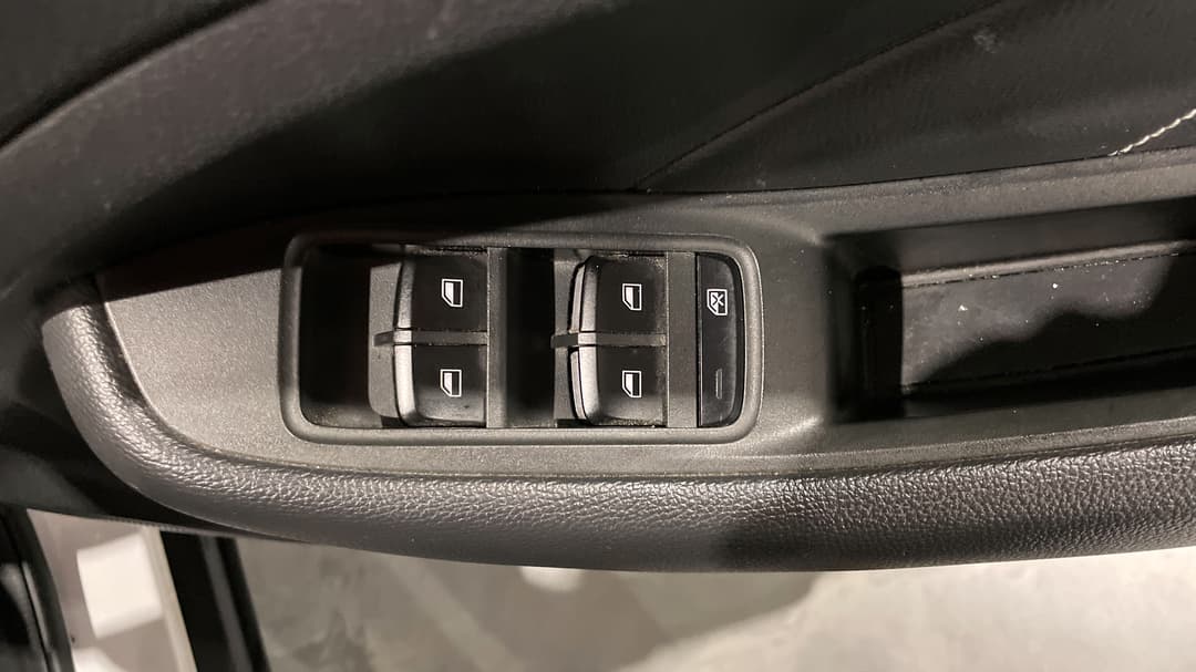 2020 MG ZS EV Essence, Automatic, 83813 km, Drivers Side Door Panel Controls