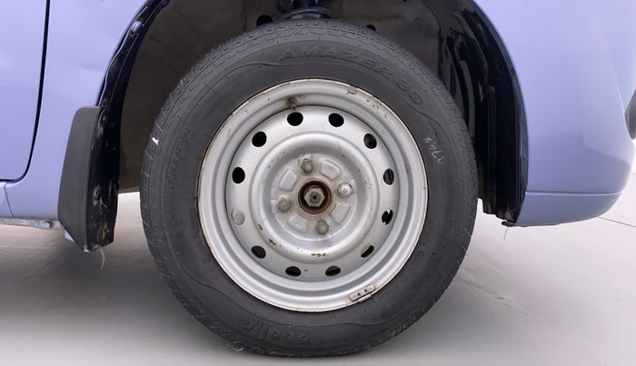 2011 Maruti Wagon R 1.0 LXI, Petrol, Manual, 26,199 km, Right Front Wheel